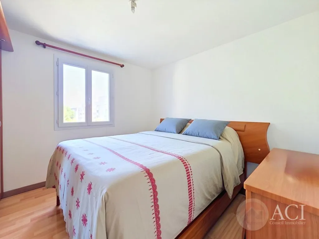 Magamistoad - 6-Piece House with Garden in Sarcelles
