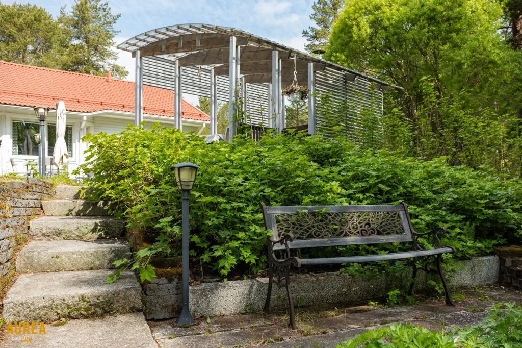 Giardino - Modernised Detached House with Garden in Ii