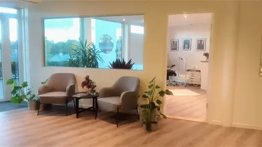 Kabinet - Clinic Space with Community Hub in Ans
