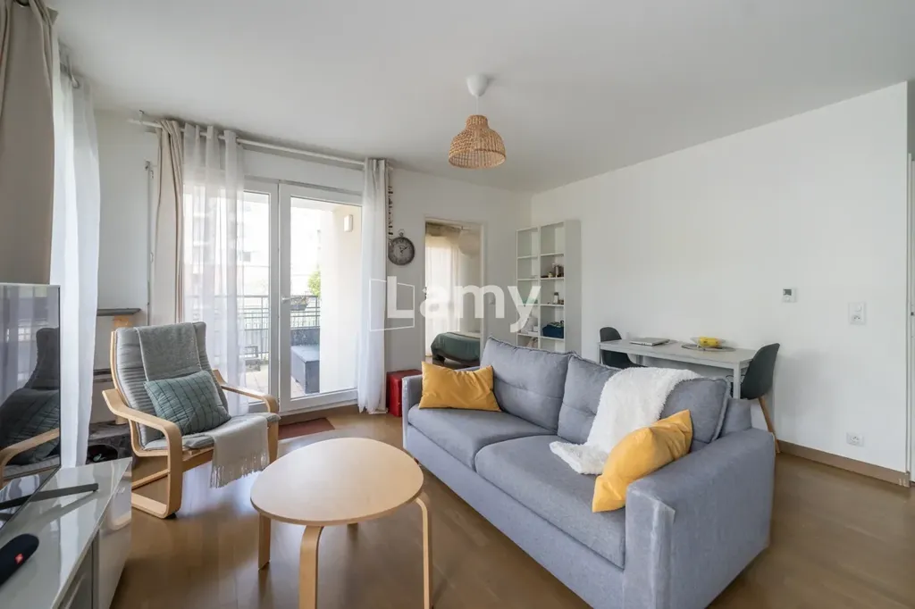 Elutuba - Two-Bedroom Flat with Terrace in Maréchal de Turenne