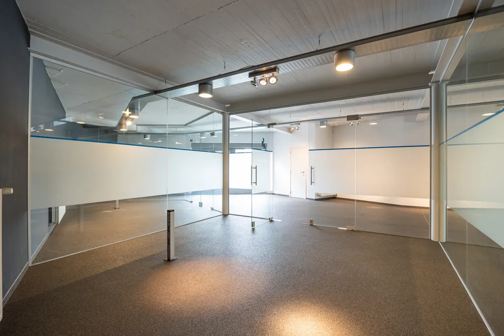 Studio - Commercial Space with Large Frontage in Herentals