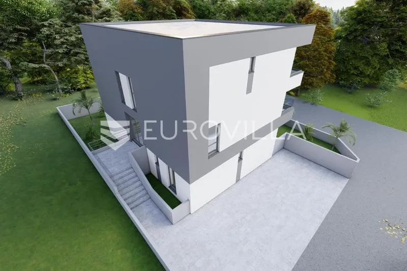 Ground Floor Apartment with Garden in Zadar