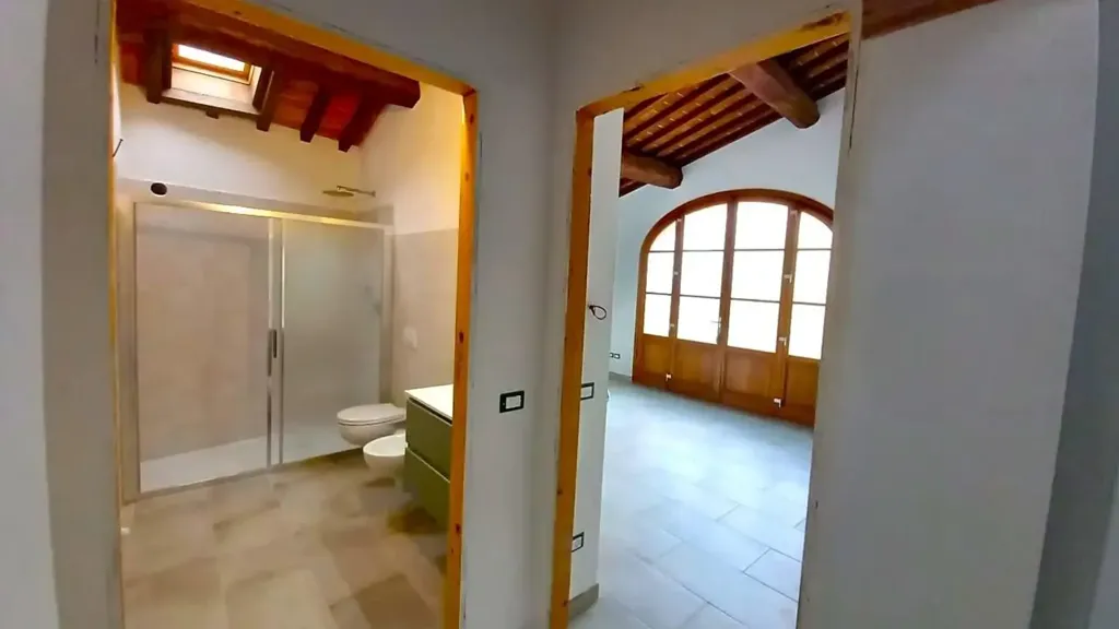 Vannitoad - New Apartment with Private Parking in Vecchiano