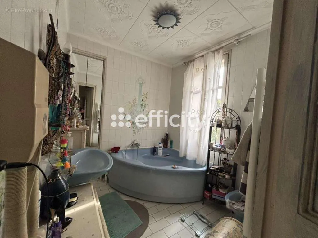 Salles de bain - Maison de Maître avec Piscine à Béziers