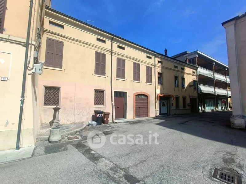 Välivaade - Townhouse with Piazza View in Brescello