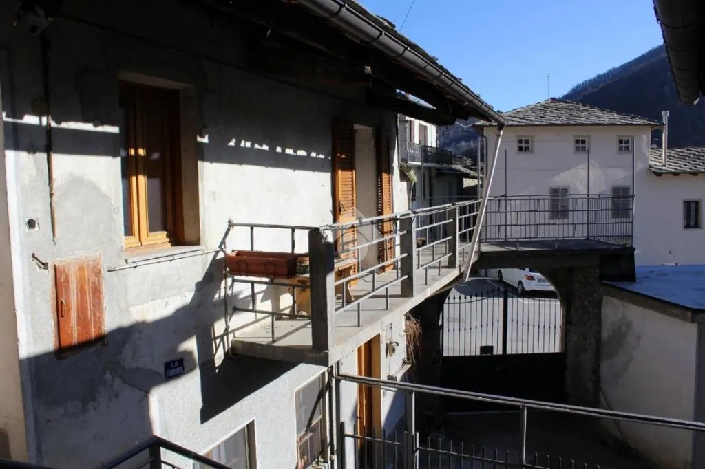 Balcon - Apartment with Terrace in Central Brossasco