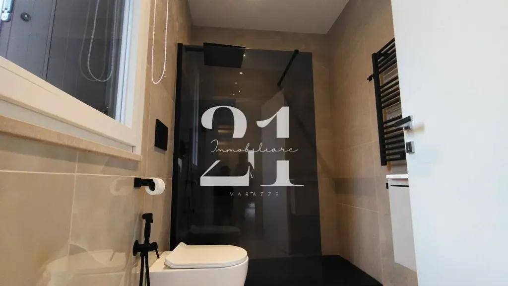 Salles de bain - Modern Bilocale with Parking in Varazze