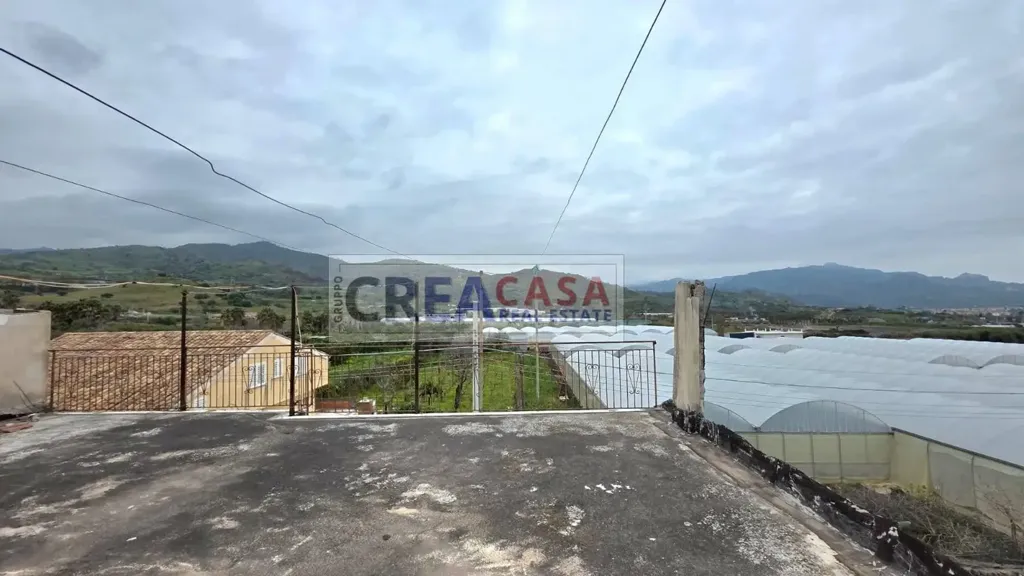 Jardin - Independent House with Panoramic Terraces in Calatabiano