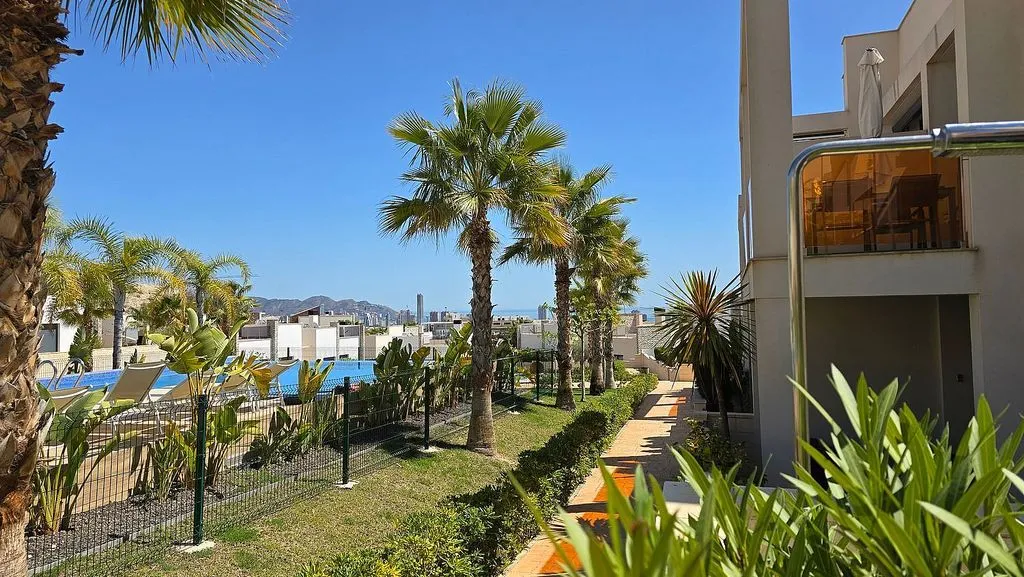 Piscina - Apartment with Private Garden in Finestrat