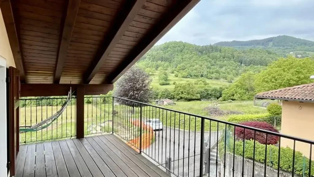 Balcon - Villa with Panoramic Balcony in Valle Intelvi