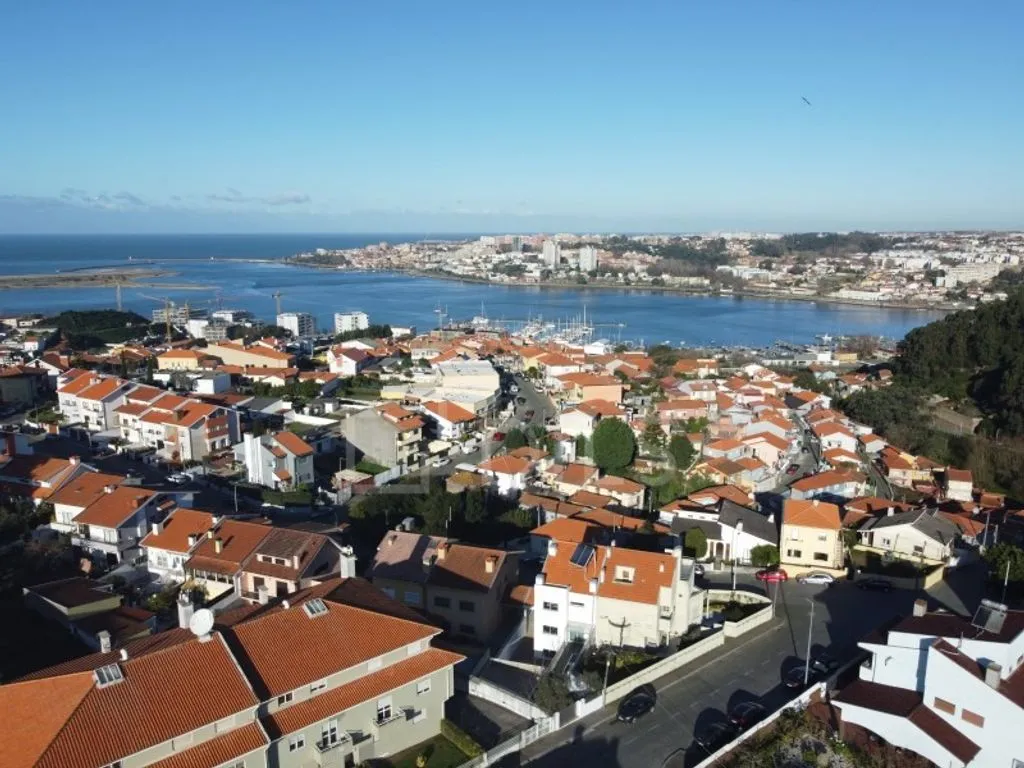 1 Bedroom Loft with River Views in Vila Nova de Gaia
