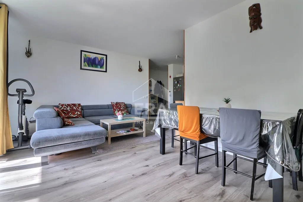 Living Room - Modern Flat with Parking in Franconville