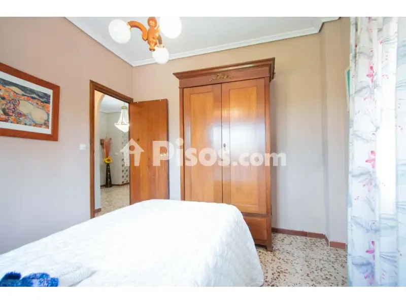 Magamistoad - Chalet with Extensive Garden in Nuevo Bulevar