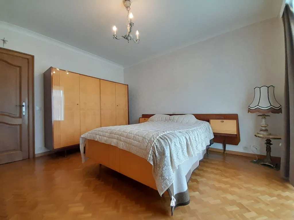 Magamistoad - Open Plan House with Garden in Brakel