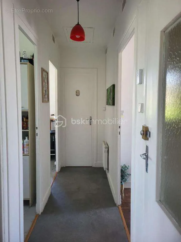 Entrée - Maison de Rapport avec 2 Logements Indépendants à Périgueux