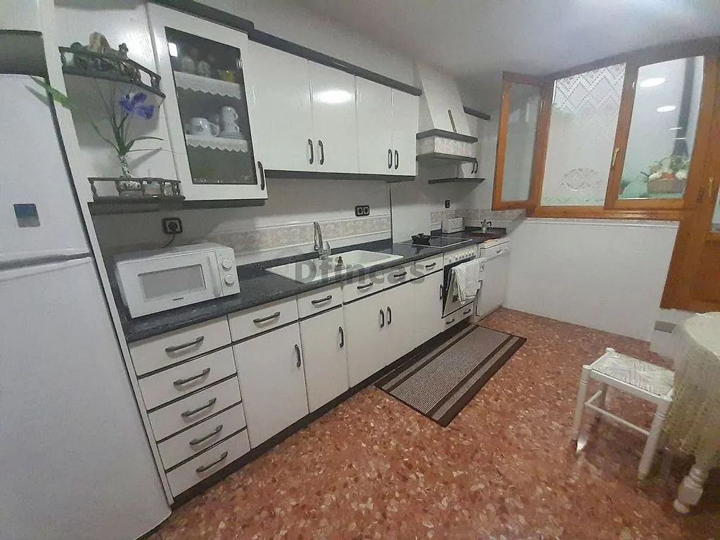 Cuisine - Family Chalet with Terrace in Cedrillas