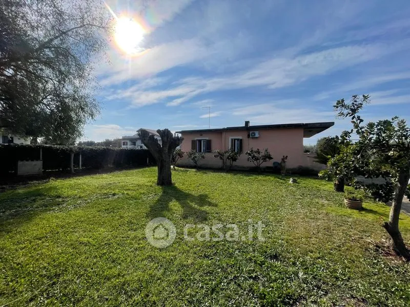Aed - Villa with Private Garden in Cerveteri