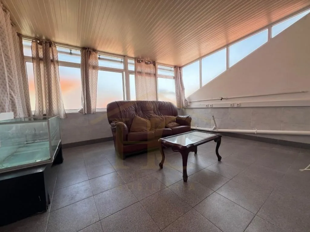 Elutuba - Duplex Building with Seafront in Póvoa de Varzim