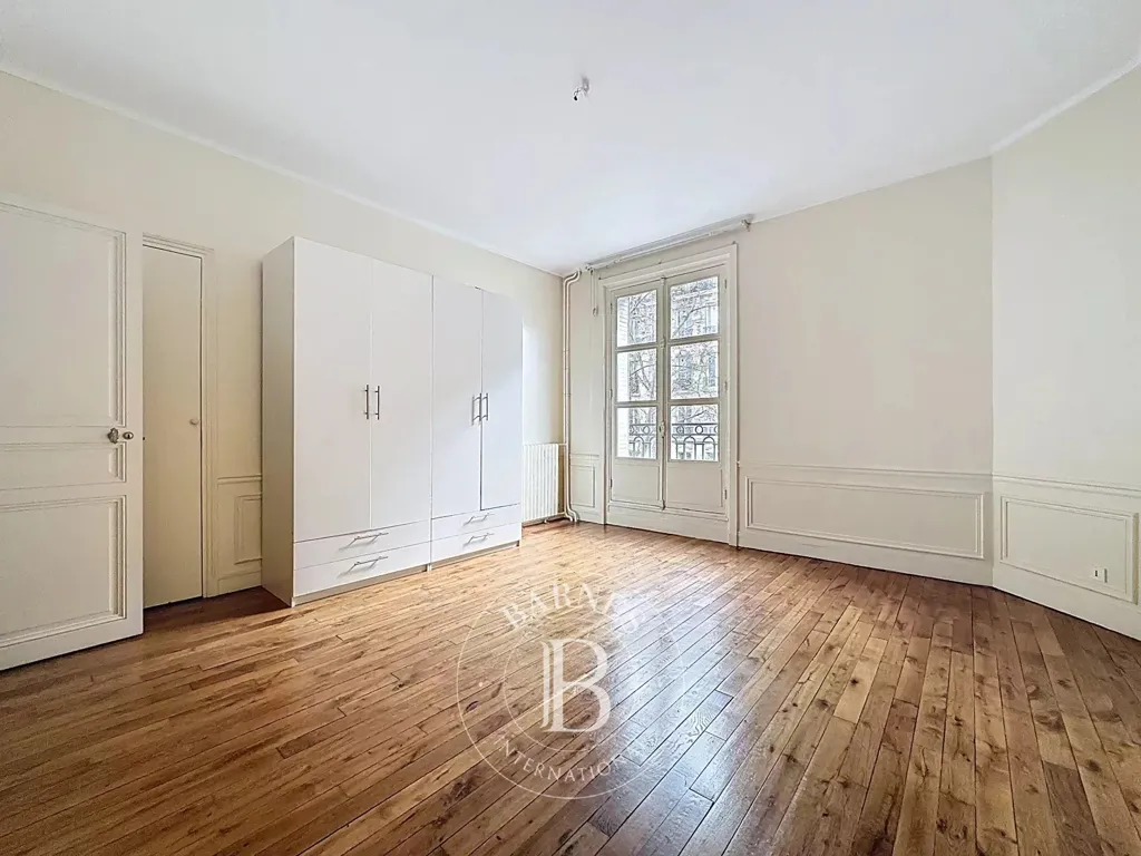 Chambres - Appartement Luxe avec Vue sur la Ville près de la Tour Eiffel