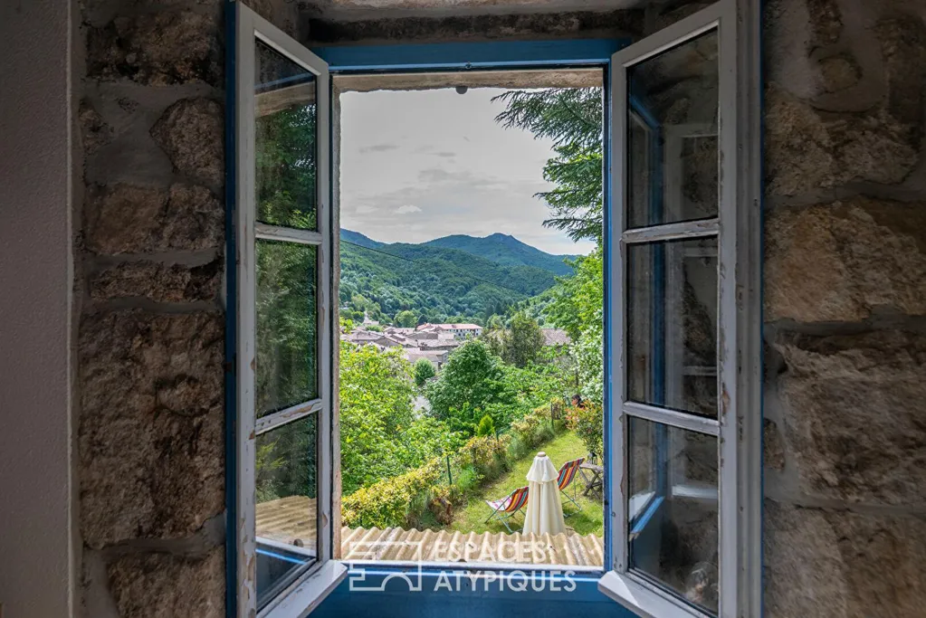 Toad - Historic Millhouse with River View in Burzet