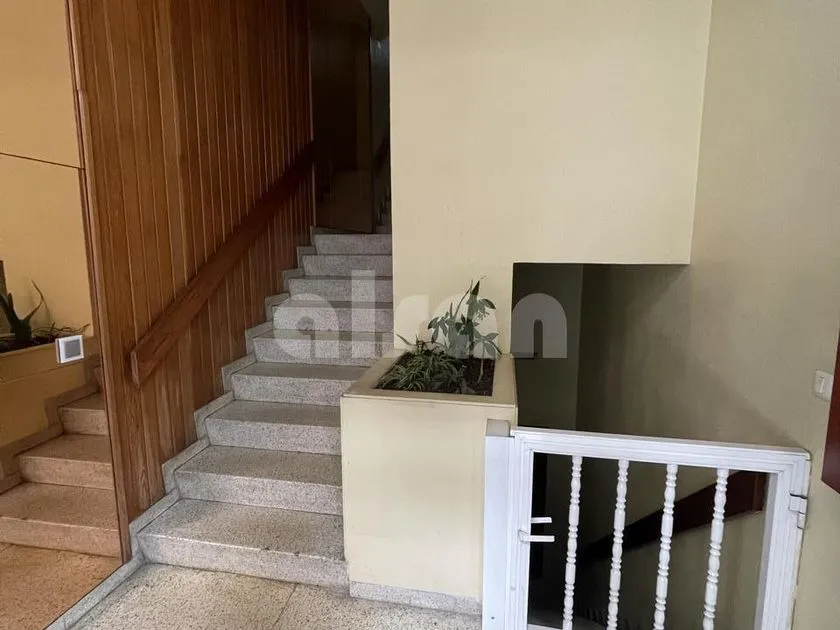 Pièces - Apartment with Large Windows in Vigo