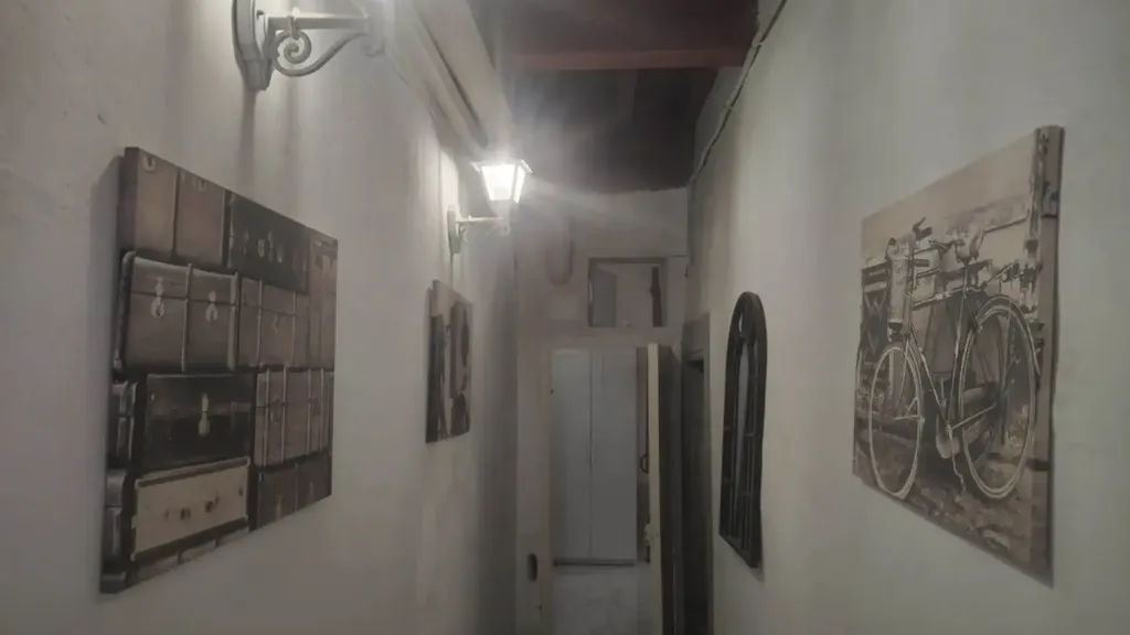 Esik - Renaissance Studio in Florence's Historic Centre