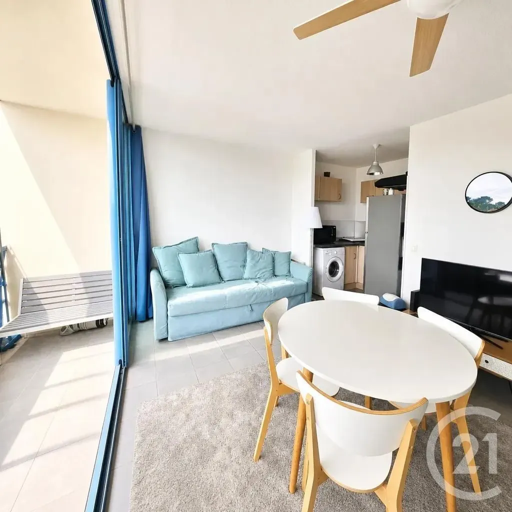 Séjour - Appartement 2 Pièces avec Terrasse à Carcans