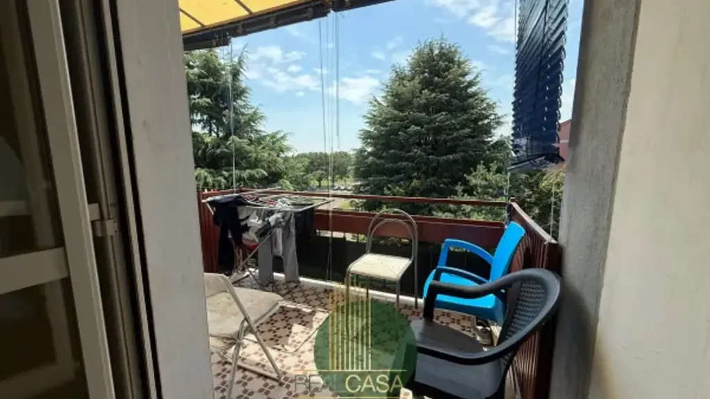 Balcon - Bright Two-Bedroom Apartment in Brugherio