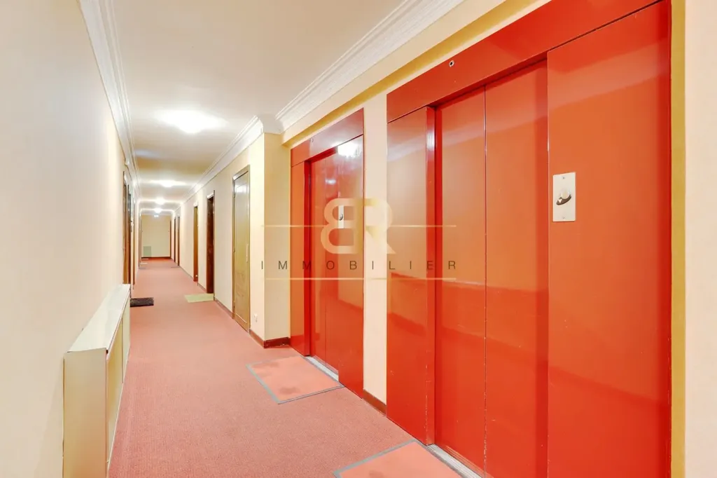 hallway_entrance