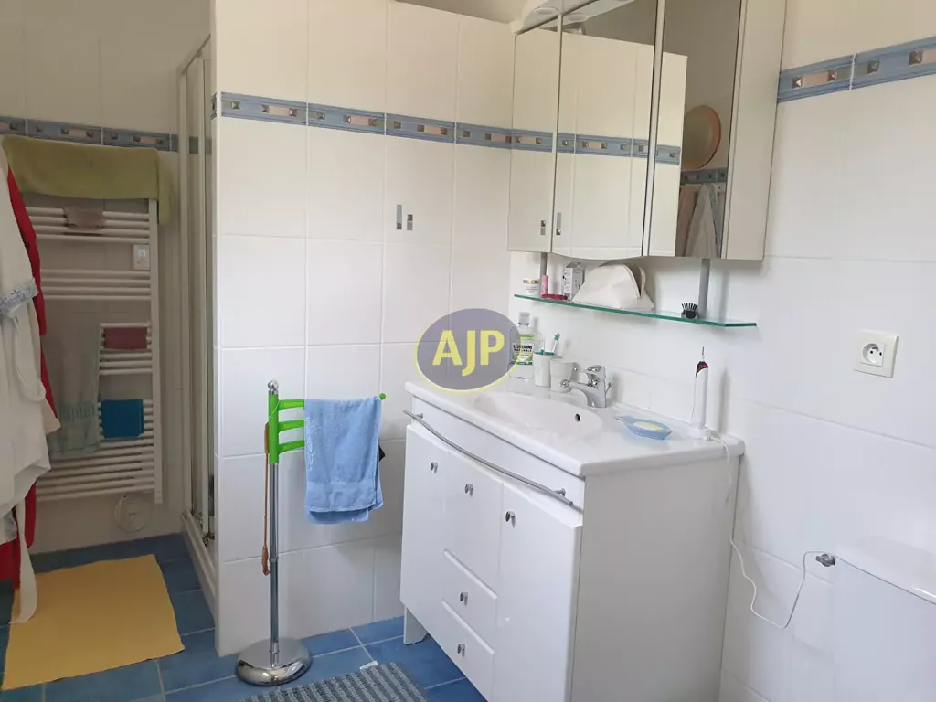 Bathrooms - Villa with Pool in Soulac-sur-Mer