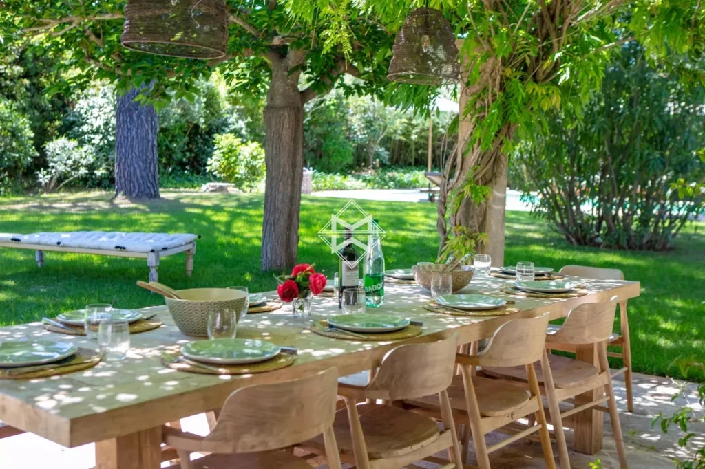 Terrasse - Villa avec Piscine près de la Plage