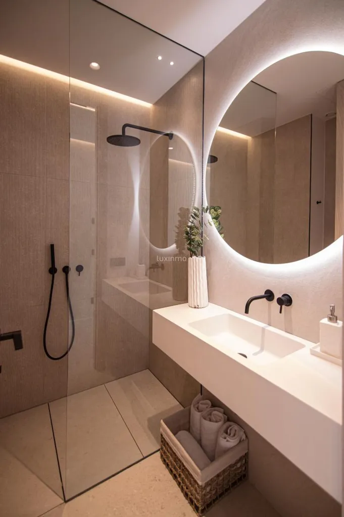 Bathrooms - Detached Villa with Golf Course Views in Santa Eulalia