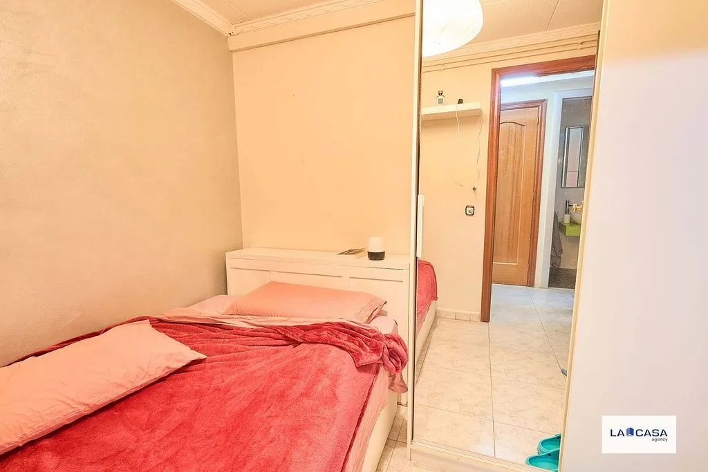 Chambres - Apartment with Terrace in Creu Coberta