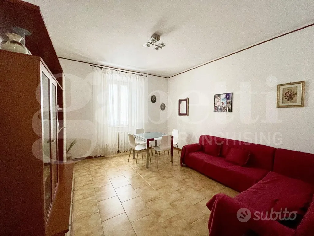 Elutuba - Spacious Flat with Cantina in Orte Scalo