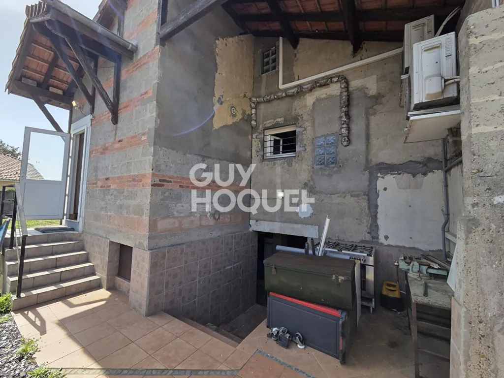 Functional House with Dependent Spaces in Rion-des-Landes