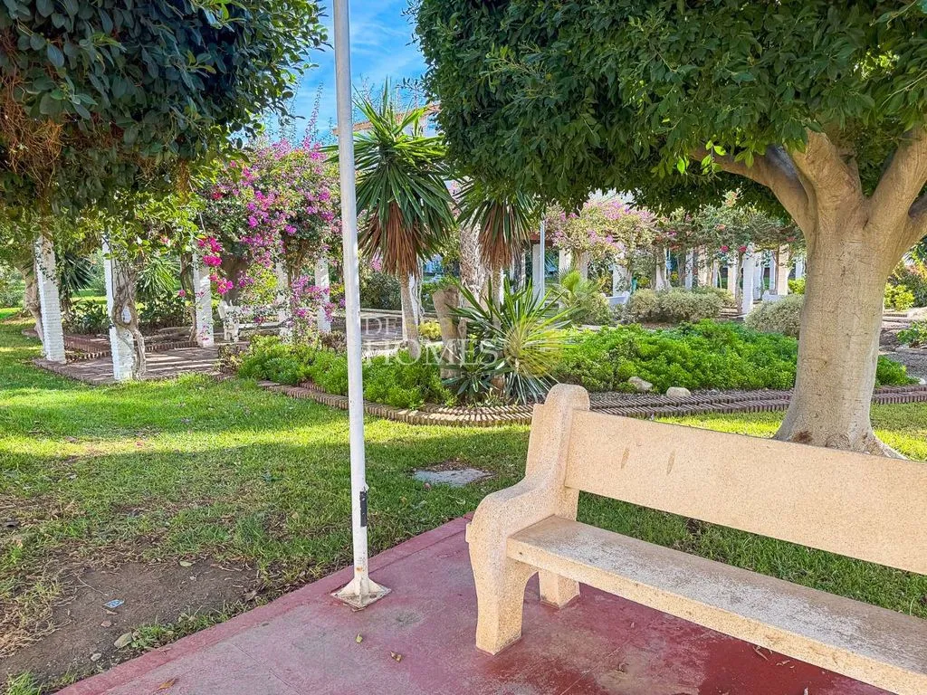 Aed - Beachfront Flat with Direct Beach Access in Torrox