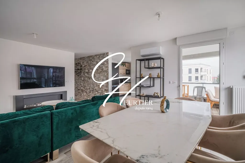 Séjour - Appartement Neuf avec Balcon à Eybens