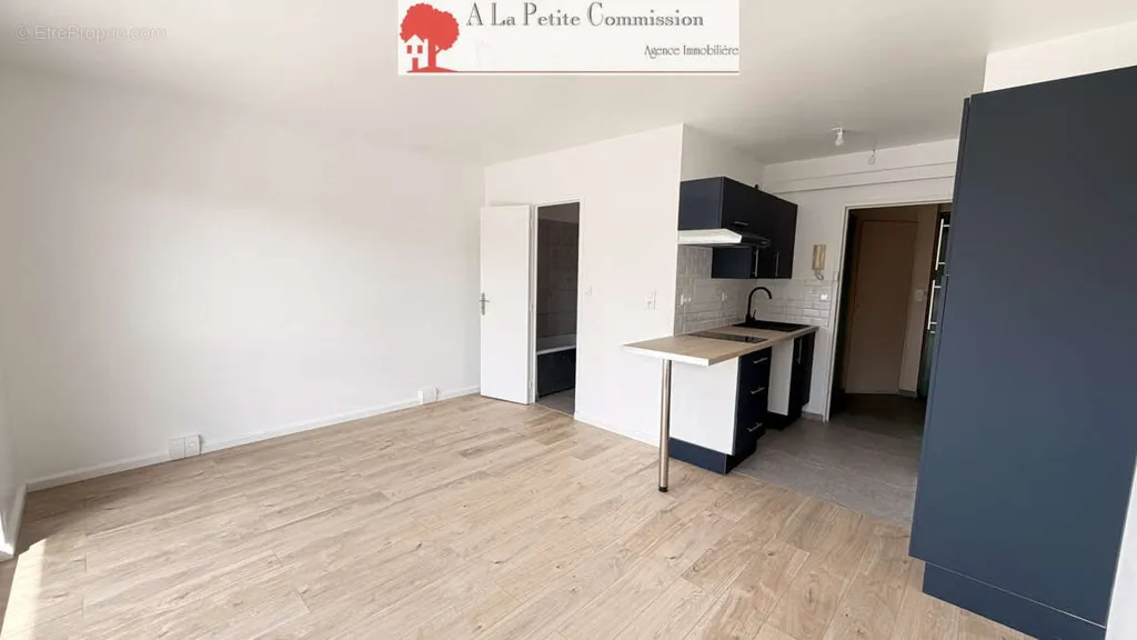 Elutuba - Renovated Studio with Balcony in Luisant