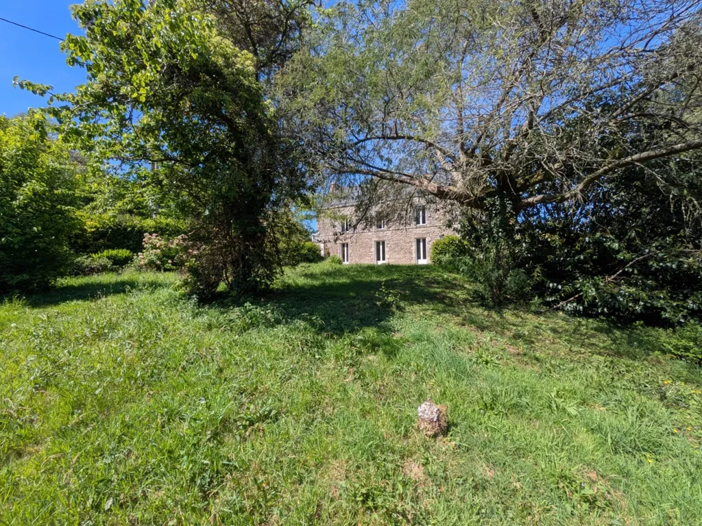 Aed - Bourgeois House with Ample Garden in Bubry