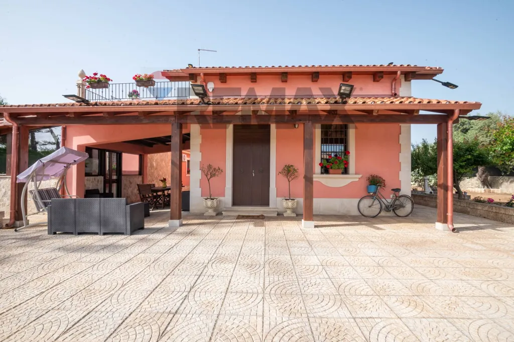 Terrasse - Rearranged Villa with Garden in Avola