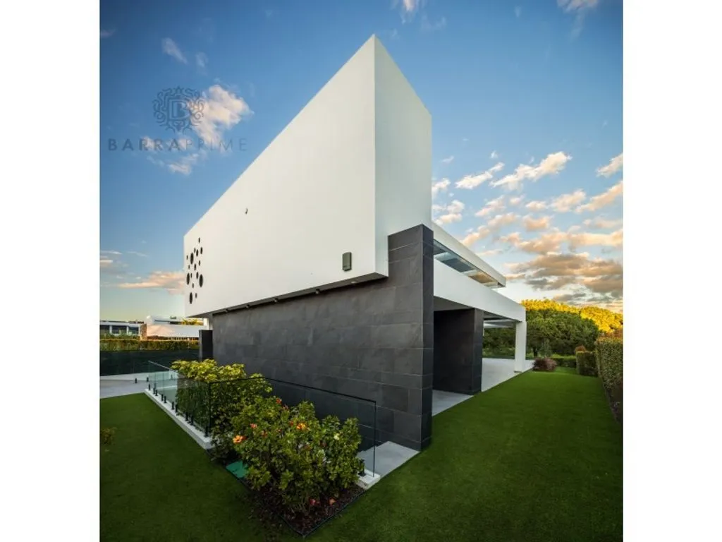 Exterior - Contemporary Villa with Golf View in Vilamoura