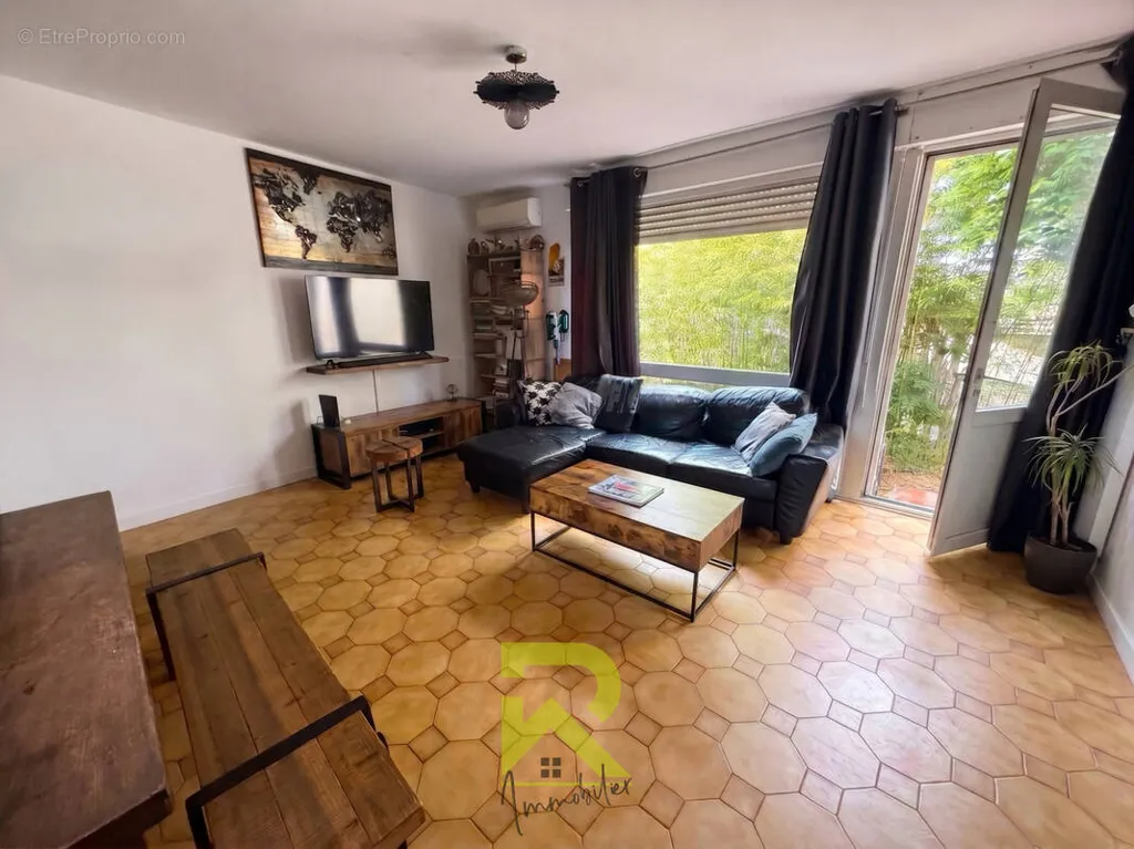 Séjour - Maison T4 avec Jardin et Garage au Grau d'Agde