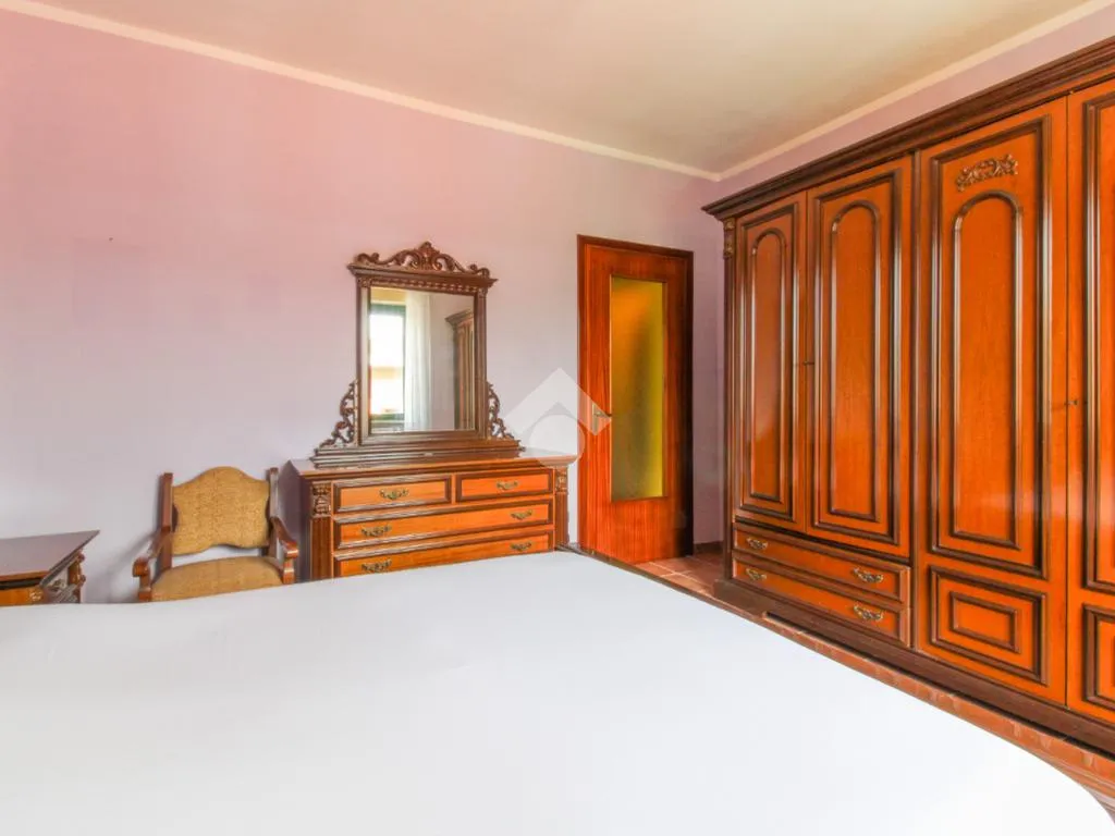 Chambres - Trilocale with Private Balcony in Vestone