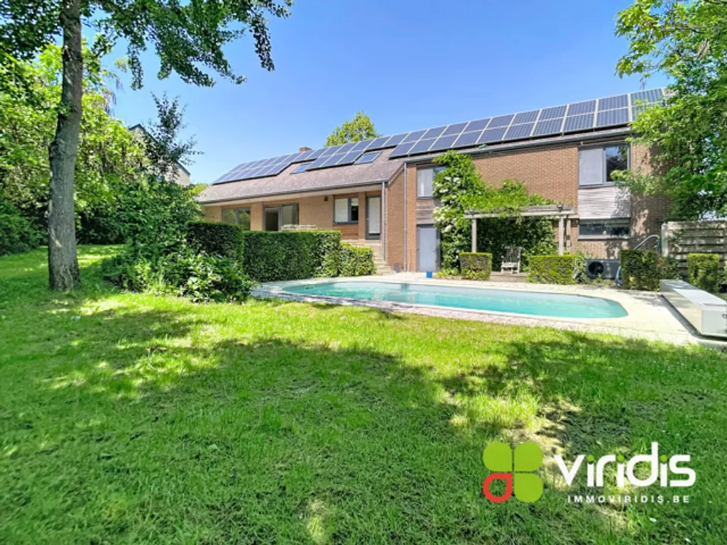 Bassein - Contemporary Villa with Pool in Gembloux