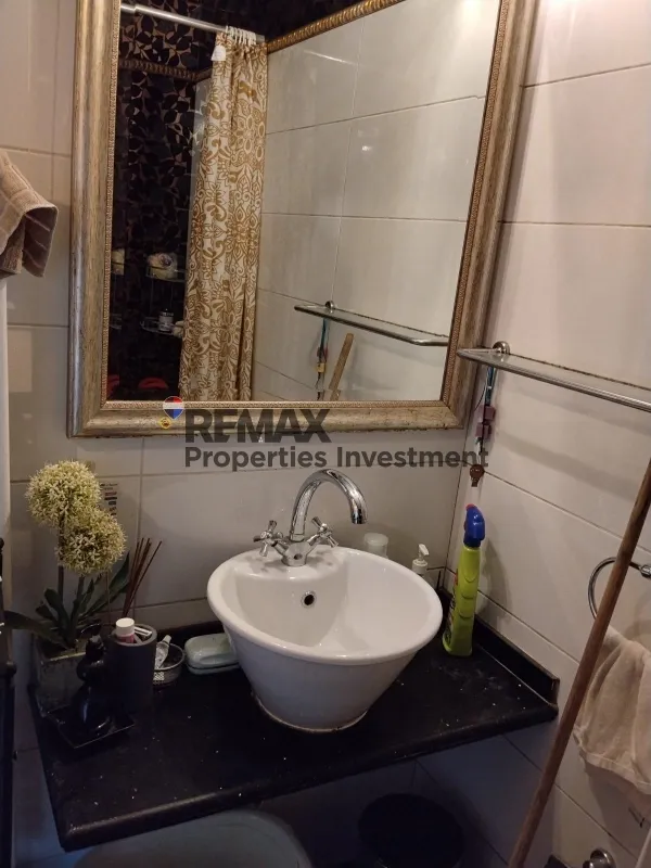Vannitoad - Apartment with Garden in Nea Erythraia