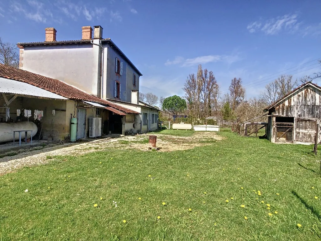 Aed - Maison de Maître with Mountain View in Village