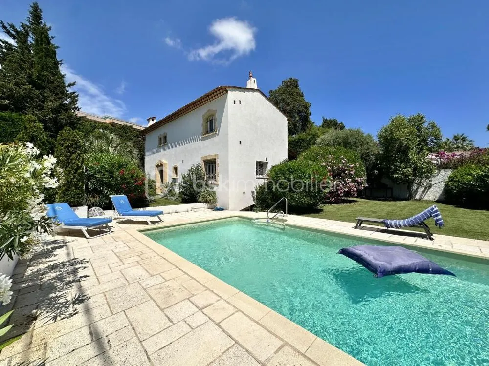 Bassein - Prestigious Villa with Pool in Petit Juas