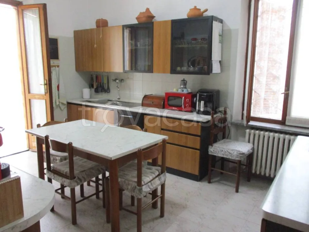 Cuisine - Bifamiliar Villa with Private Garden in La Loggia