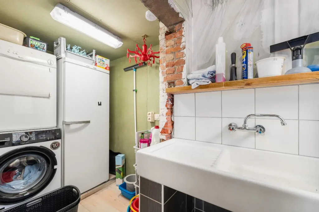 Utility Room - Detached House with Double Glazing in Sinaai