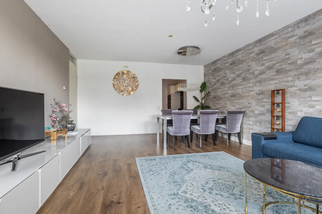 Elutuba - Spacious Flat with Balcony in IJsselmonde